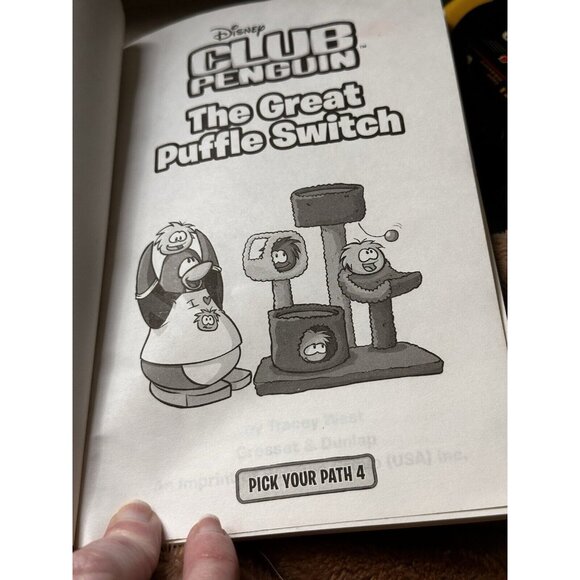 The Great Puffle Switch 4 Disney Club Penguin Pick Your Path Paperback Book GOOD - Picture 5 of 16
